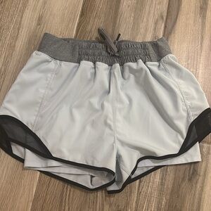 MPG Light Gray Women's Athletic Shorts size small